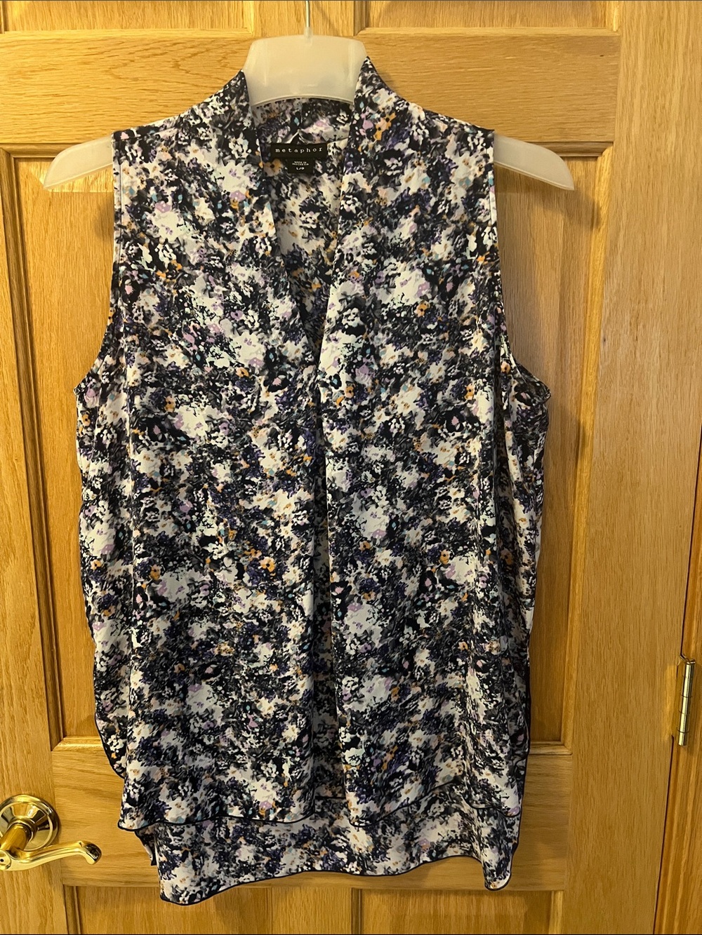 Metaphor Floral Sleeveless V-Neck Blouse in Navy, White and Lavender - Large